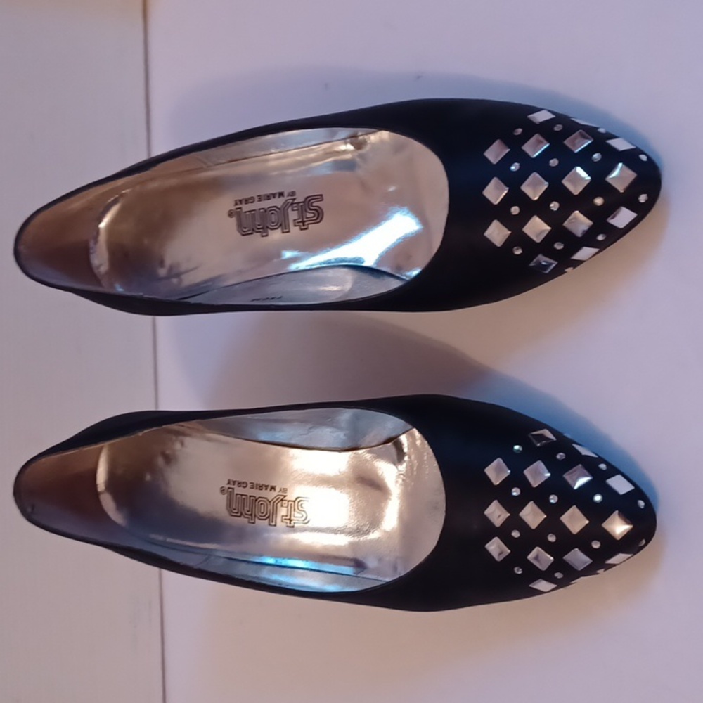 St. John black crystal studded evening pumps 8.5 3.5 in heels